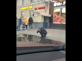 drunk man drinking from a puddle funny video